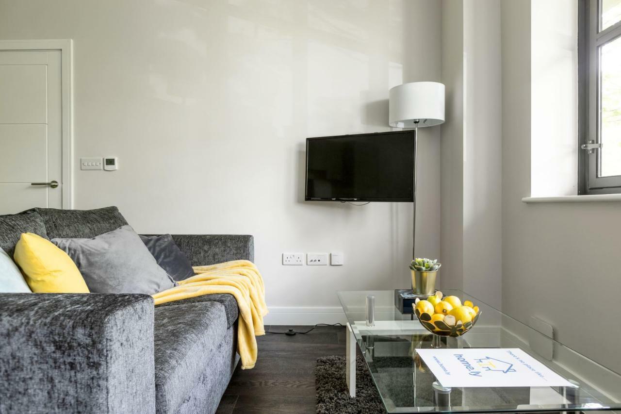 Homely - Watford Premier Apartments Luaran gambar
