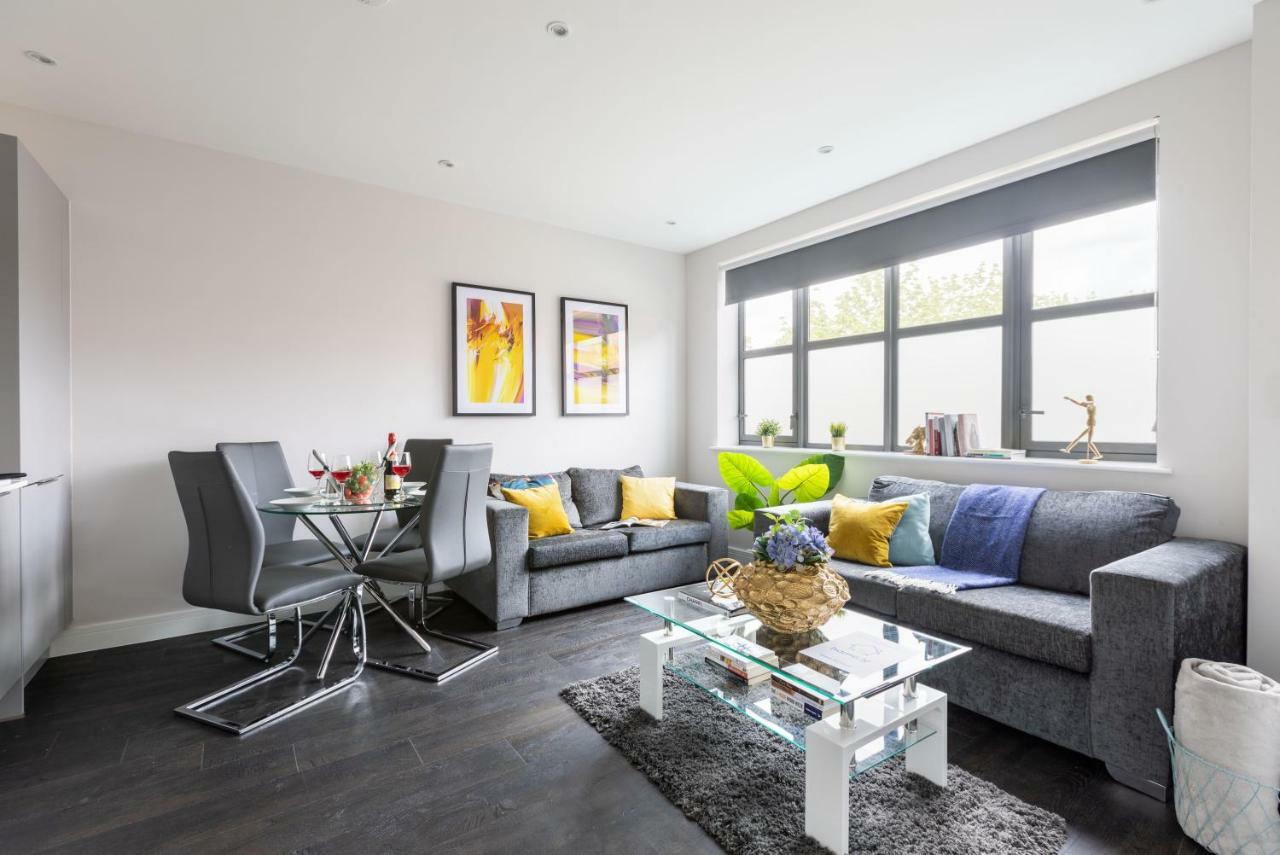 Homely - Watford Premier Apartments Luaran gambar