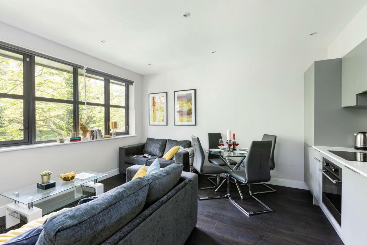 Homely - Watford Premier Apartments Luaran gambar